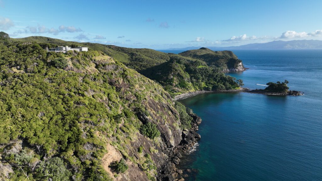 XSPOT Cliff House Accommodation Great Barrier Island